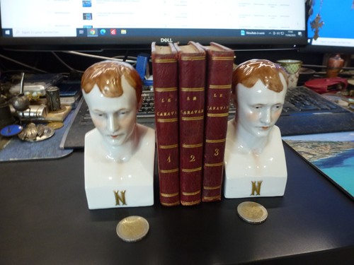 Serres livres aux bustes - serres,