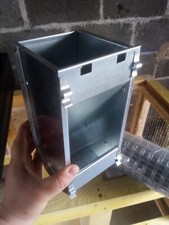 Râteliers à graines / granulés pour lapins