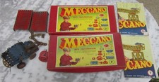 2 BOITES MECCANO  ANCIEN  AVEC  LIVRETS   POUR  PIECES