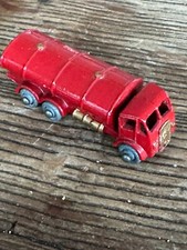 MATCHBOX LESNEY CAMION CITERNE ERF "ESSO" MADE IN ENGLAND