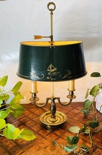 Lampe bouillotte en bronze doré à deux bras de lumière – 680.010