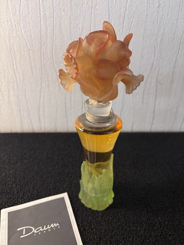 Flacon parfum modèle iris - à,