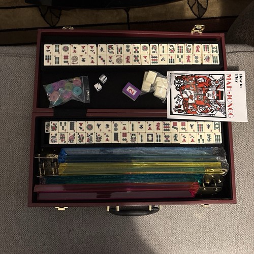 Mah jongg set - set, game