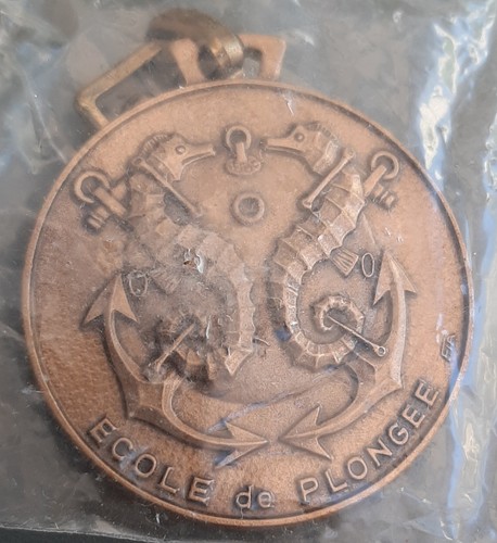 Porte clé bronze - , ecole