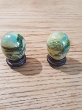2 Vintage 1.5" Jade Stone Hand