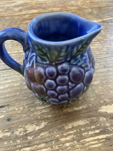 Pichet ancien barbotine - barbotine, raisin