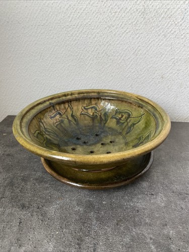 Ancienne passoire fraises - a,