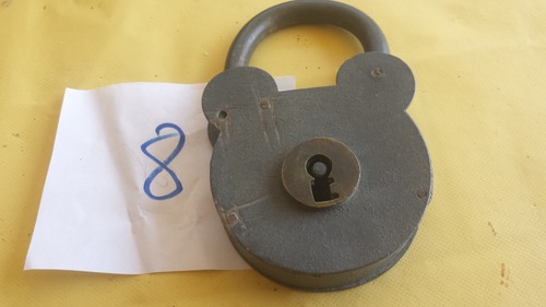 Ancien gros cadenas à - 8/,