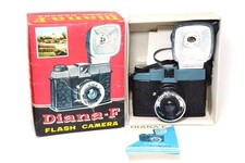 Diana-F Avec Flash