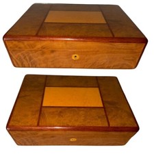 Cave à cigare en cèdre et  marqueterie 33x22x11 avec humidificateur .