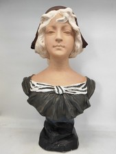 Imposant buste vintage jeune