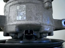 Compresseur clim RENAULT VEL