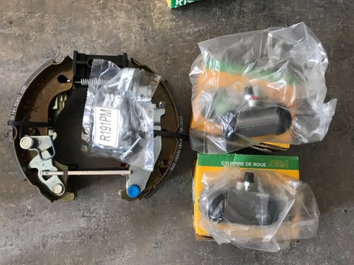 Kit freinage arrière mga - freinage,