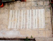 Tapis berbère marocain handira 260x130 cm réversible en laine et sequins