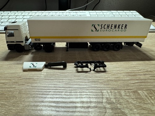 Awm camion mercedes - awm, 1:87