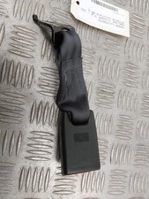 Attache ceinture arriere