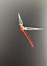 Aiguilles blanche et oranbe Bulova  214 spaceview