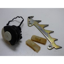 GRIFFE + BOUCHON ESSENCE STIHL MS 230 C (1) - STIHL MS 230 C (1)