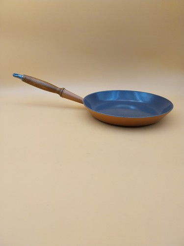 Poele fonte émaillée le - poele,
