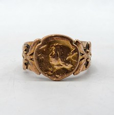 Bijou fantaisie bague en métal doré Jeanne d’Arc et décor de gui Art Nouveau