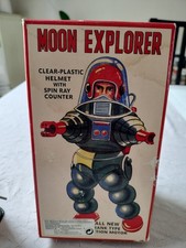 Moon Explorer