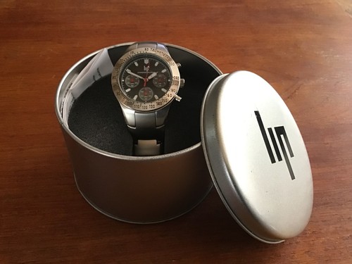 Montre lip quartz - à,