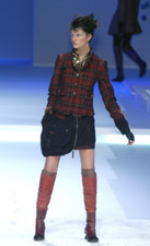 Ensemble robe bustier et veste écossaise Marithé  et François Girbaud