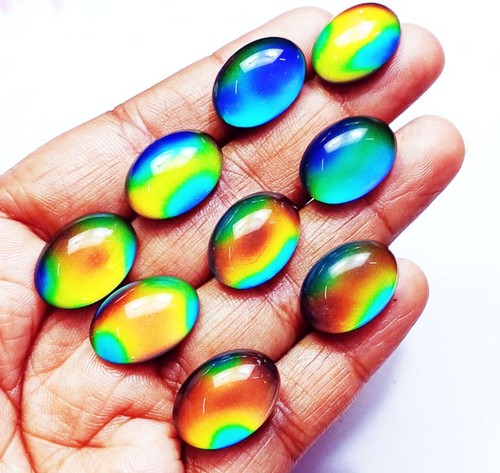 Opale cabochon changeante noir - opale,