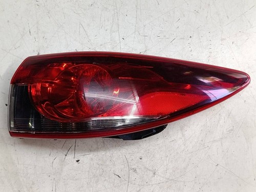 Mazda 2013 arrière droit - arrière,