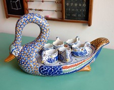 Cygne en Faïence Henriot Quimper ~ Serveur à Œufs avec 6 Coquetiers ~ ca 1950