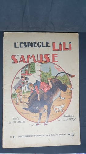 Espiègle lili amuse - s'amuse,