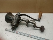 Vintage ancien hachoir à viande manuel "Le Pratique"