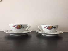 lot de 2 tasses et soucoupes