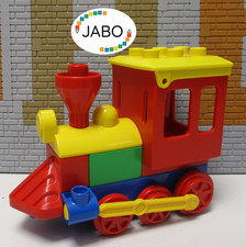 (Q2/2) Lego Duplo locomotive