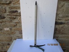 ancien piolet d'escalade