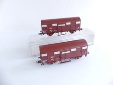 (2) ROCO HO 2 WAGONS COUVERTS