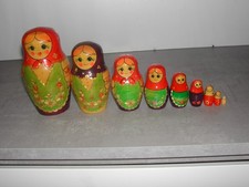 SERIE DE 9 POUPEES RUSSES " MATRIOCHKA "
