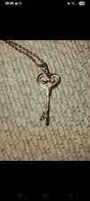 bijoux anciens en forme de cle