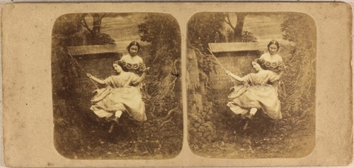 Deux femmes balançoire - deux,
