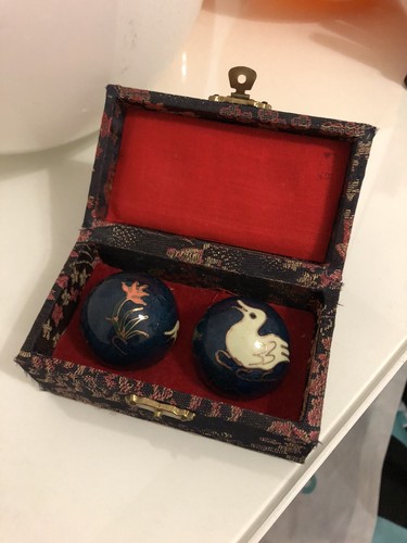 Boules gong - de, –