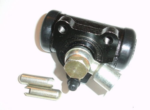 Cylindre frein hydraulique - 2,