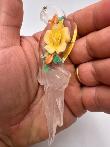 Grande broche lucite perroquet