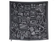 NEUF FOULARD CHANEL LOGO CC BIJOU CHAPEAU SAC CARRE 90 SOIE NOIR SILK SCARF 530€