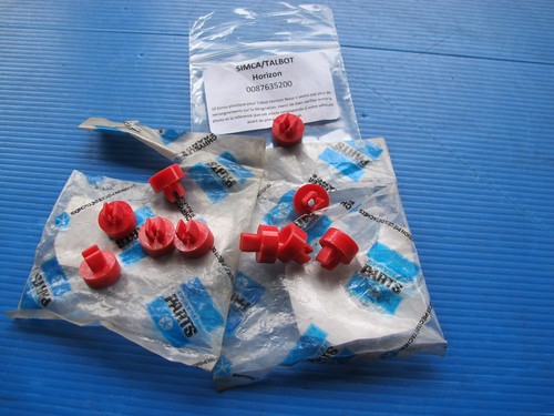 Ecrous plastique pour - 10,