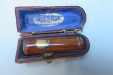 Ancien fume cigare ambre/ bij12