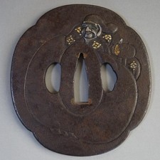 Tsuba japonais ancien en fer