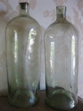 2 anciens flacons à pharmacie