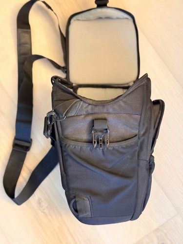 Lowepro top loader - 75, aw