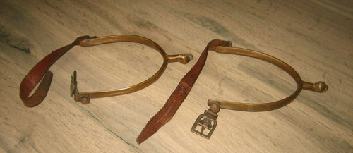Ancienne paire eperon - d'eperon, cheval