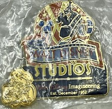 Pin's Disney COULEUR 50ème